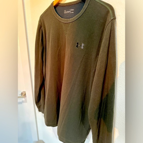 Under Armour Other - Under armor army green pullover shirt. It is a men’s size large.